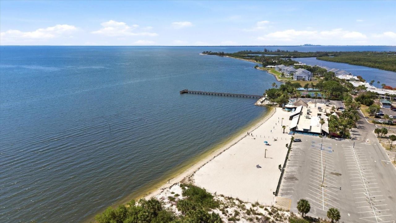 818 Bahia Del Sol Drive, Unit 28, Ruskin, FL 33570 Photo