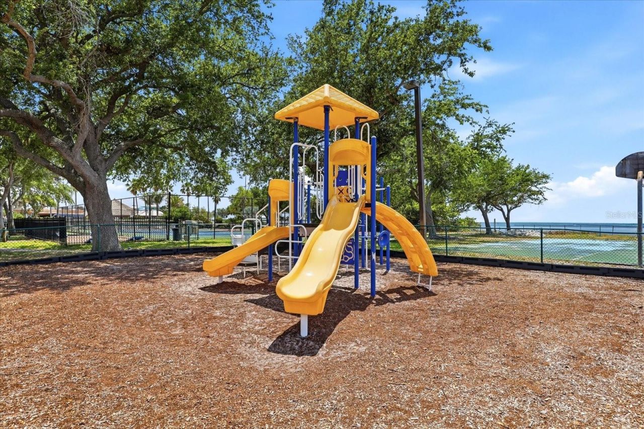 818 Bahia Del Sol Drive, Unit 28, Ruskin, FL 33570 Photo