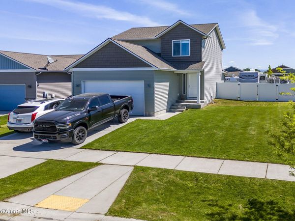 8848 N Mountainshire RD, Post Falls, ID 83854