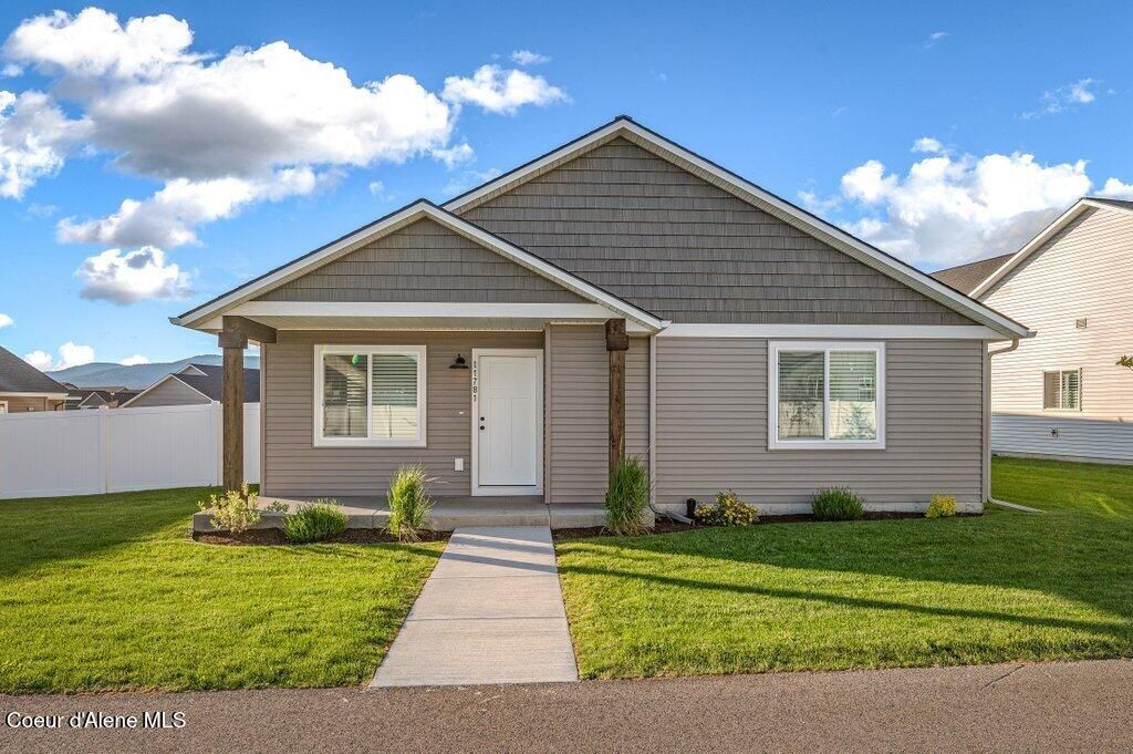11781 N Railway Ave, Rathdrum, ID 83858 Main Photo