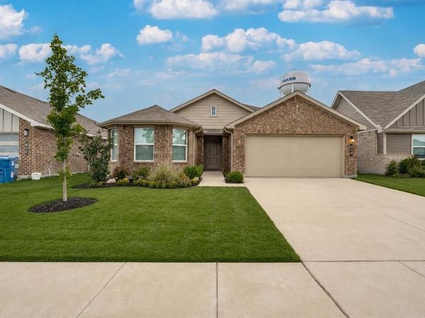 608 Breckenridge Park Drive, Alvarado, TX 76009