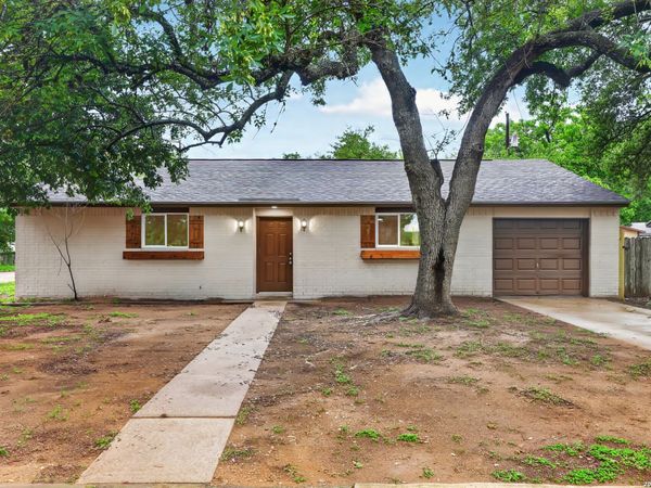 203 Haverlah Rd, Pleasanton, TX 78064