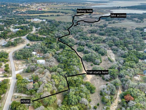 1047 Lonesome, Canyon Lake, TX 78133