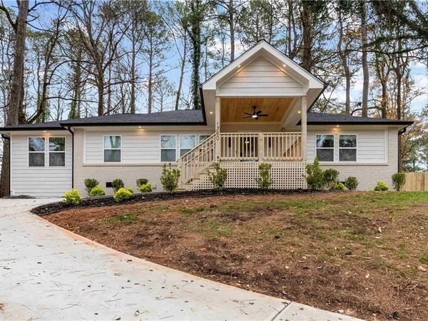 1380 Dogwood Circle , Smyrna, GA 30080