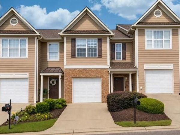 6311 Shoreview Circle , Flowery Branch, GA 30542