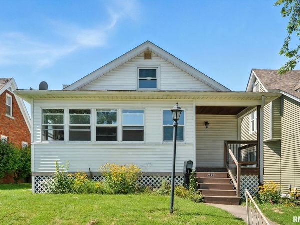 142 11TH Street , Silvis, IL 61282