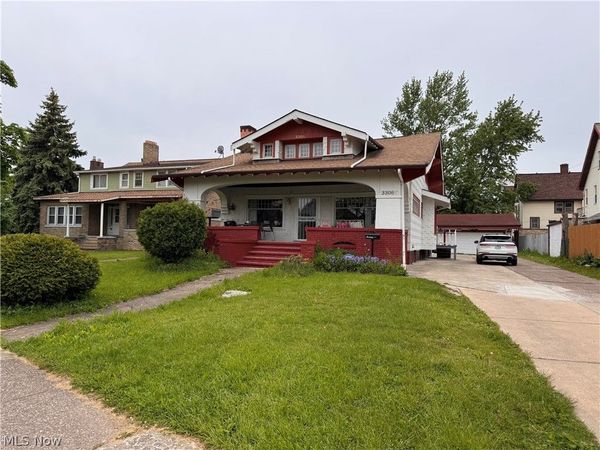 3306 West Boulevard , Cleveland, OH 44111
