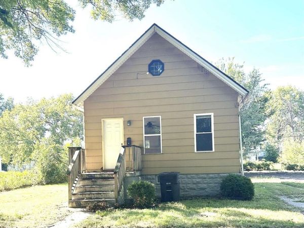 926 10TH Avenue , Rock Island, IL 61201