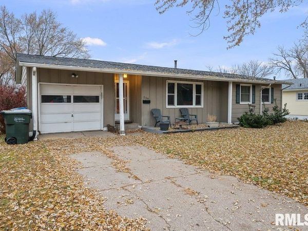 238 COLONY Drive, Davenport, IA 52806
