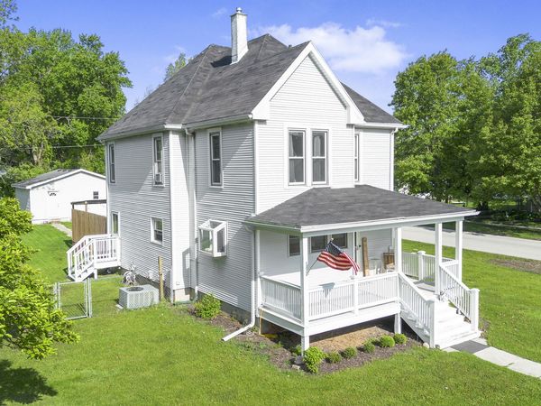 211 N Maple Street, Grant Park, IL 60940