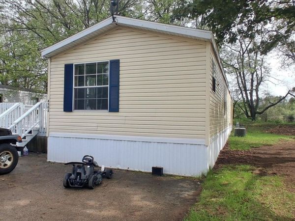 4502 Saturn Drive NE, Rockford, MI 49341