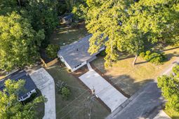 117 Camelia Drive photo 4