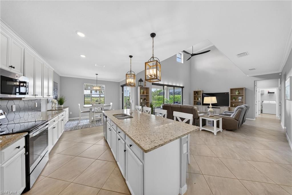 19653 The Place Blvd, Estero, FL 33928 Photo