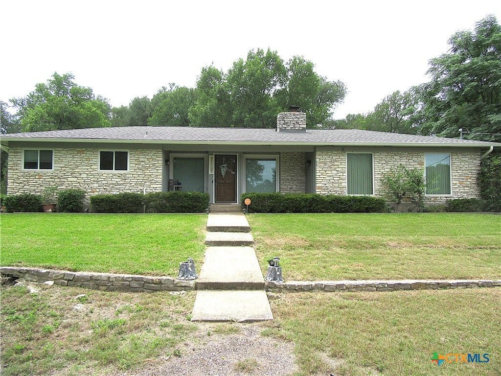 4541 West Drive, Belton, TX 76513 Main Photo