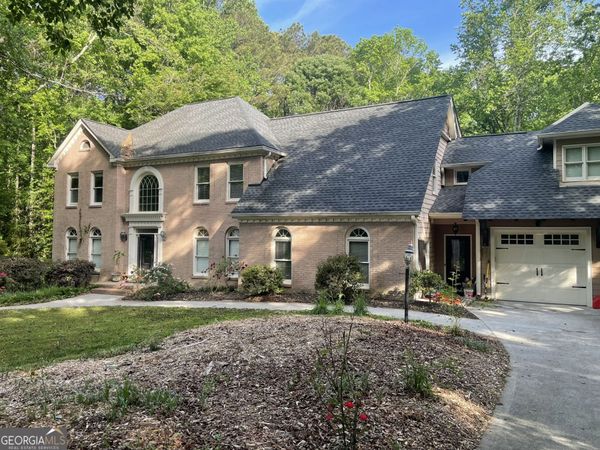 5279 Rocky Hill Drive SW, Lilburn, GA 30047
