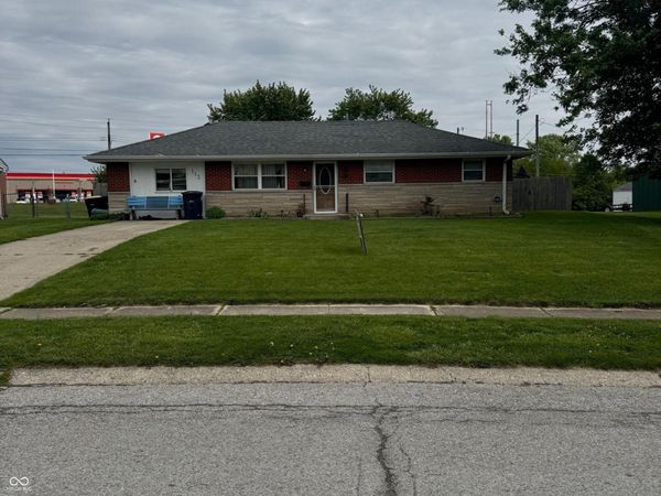 113 Edwards Avenue , Beech Grove, IN 46107