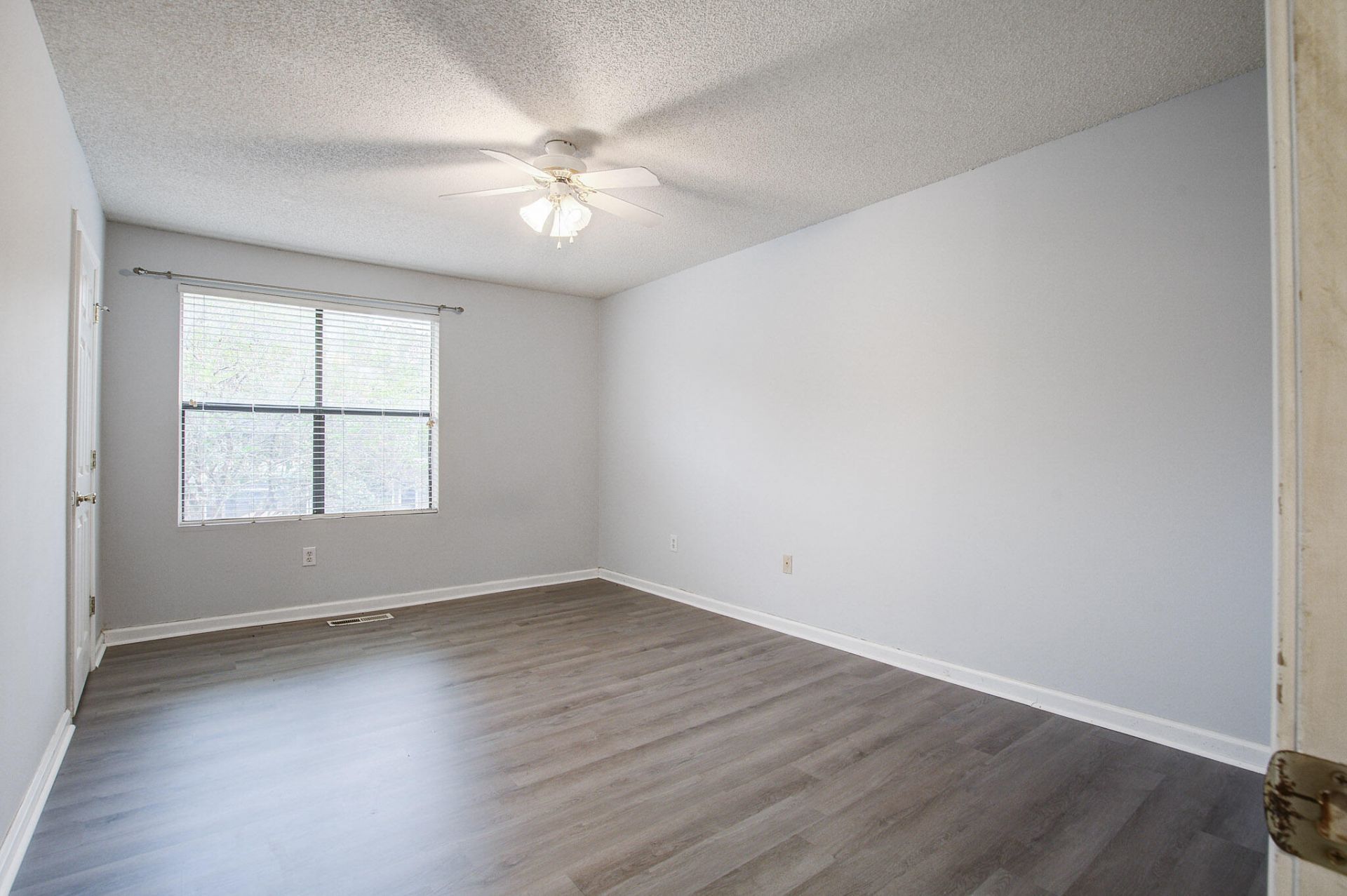 6280 Lucille Drive Photo 12