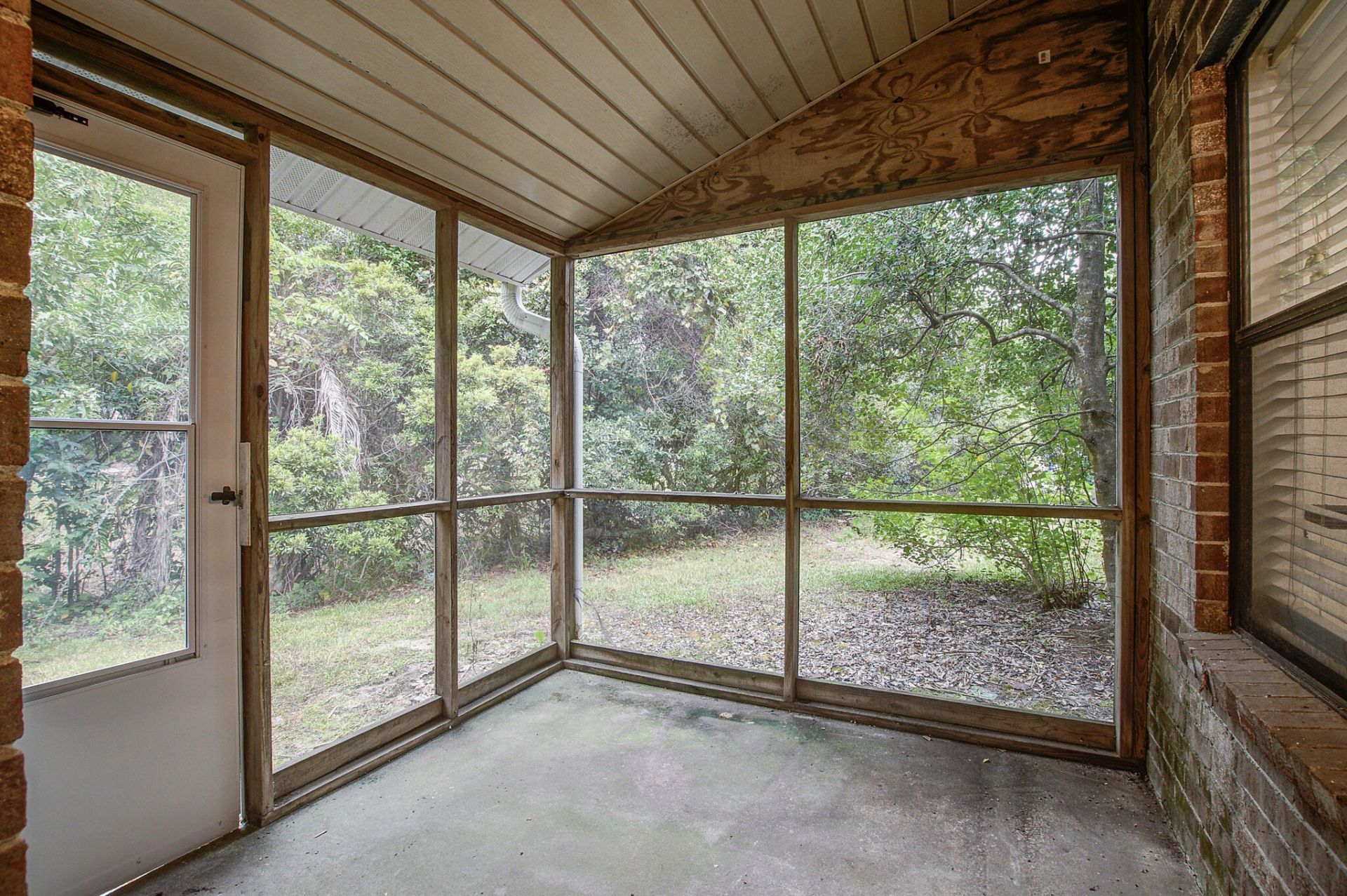 6280 Lucille Drive Photo 19