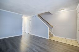 6280 Lucille Drive photo 4