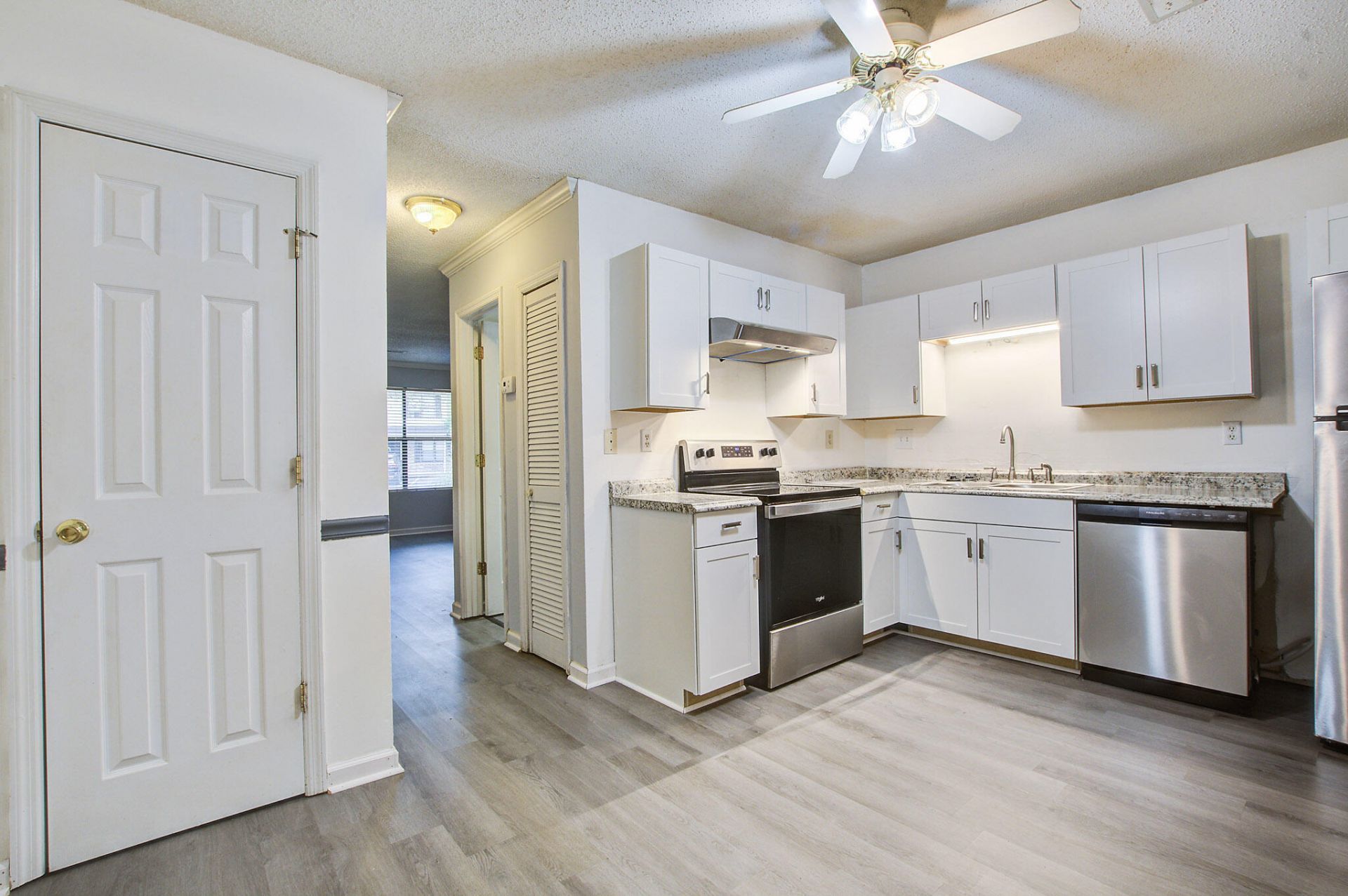 6280 Lucille Drive Photo 9