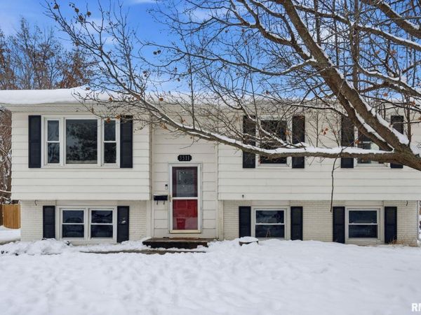 3511 ELDORADO Drive, Bettendorf, IA 52722