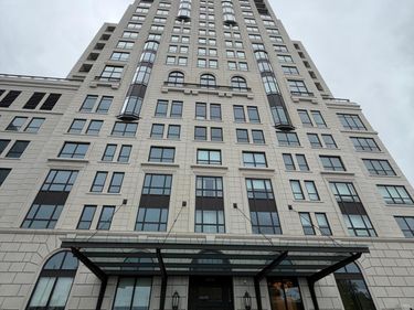 1111 W River Parkway , Unit 26B, Minneapolis, MN 55415