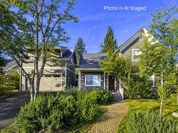 563 Rock Street, Ashland, OR 97520