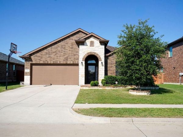1204 Burlingame Drive, Cleburne, TX 76033