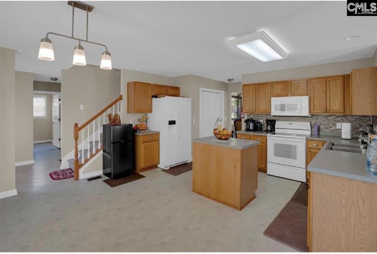 203 Hope Creek Drive Photo 11