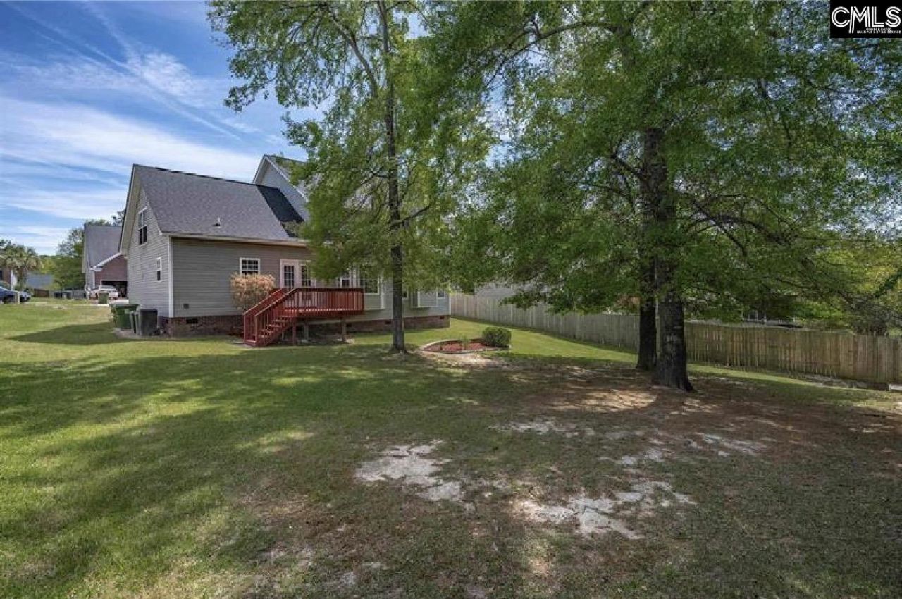 203 Hope Creek Drive Photo 4