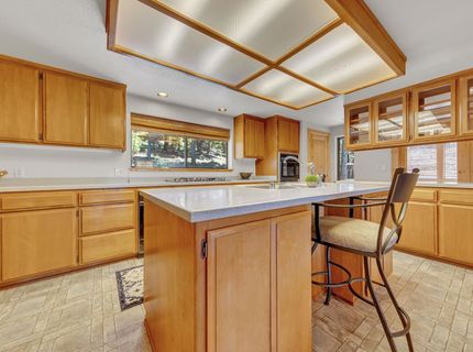 6869 Almanor Lake Estates Drive, Lake Almanor, CA 96137 Photo