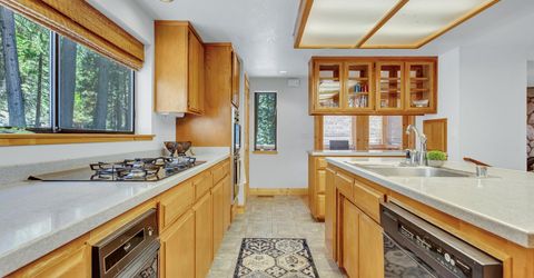 6869 Almanor Lake Estates Drive, Lake Almanor, CA 96137 Photo