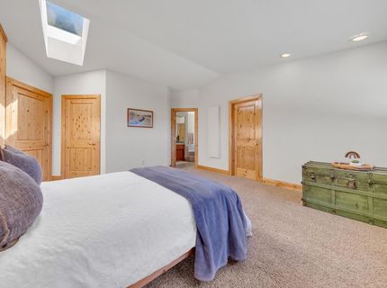 6869 Almanor Lake Estates Drive, Lake Almanor, CA 96137 Photo