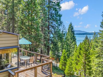 6869 Almanor Lake Estates Drive, Lake Almanor, CA 96137 Photo
