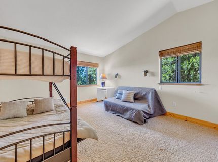 6869 Almanor Lake Estates Drive, Lake Almanor, CA 96137 Photo