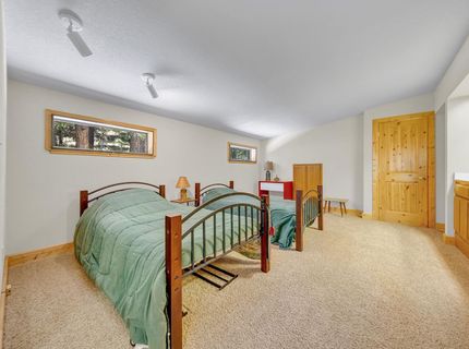 6869 Almanor Lake Estates Drive, Lake Almanor, CA 96137 Photo
