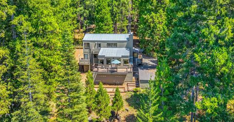 6869 Almanor Lake Estates Drive, Lake Almanor, CA 96137 Photo