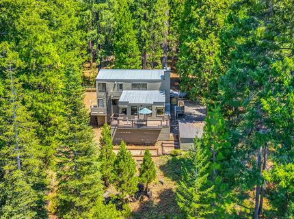 6869 Almanor Lake Estates Drive, Lake Almanor, CA 96137 Photo