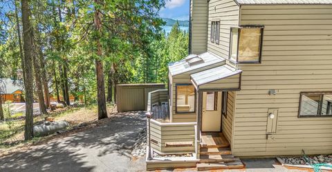 6869 Almanor Lake Estates Drive, Lake Almanor, CA 96137 Photo