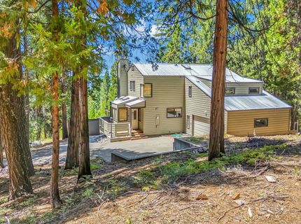 6869 Almanor Lake Estates Drive, Lake Almanor, CA 96137 Photo