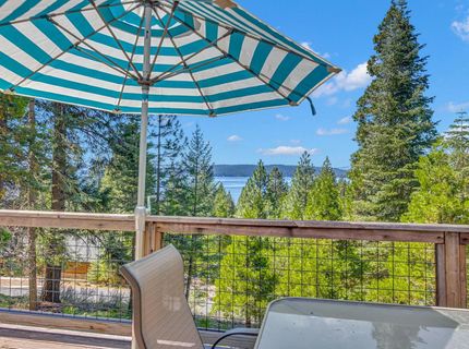 6869 Almanor Lake Estates Drive, Lake Almanor, CA 96137 Photo