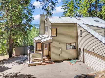 6869 Almanor Lake Estates Drive, Lake Almanor, CA 96137 Photo