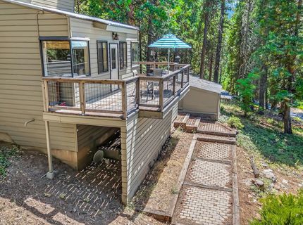 6869 Almanor Lake Estates Drive, Lake Almanor, CA 96137 Photo