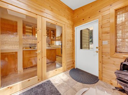 6869 Almanor Lake Estates Drive, Lake Almanor, CA 96137 Photo
