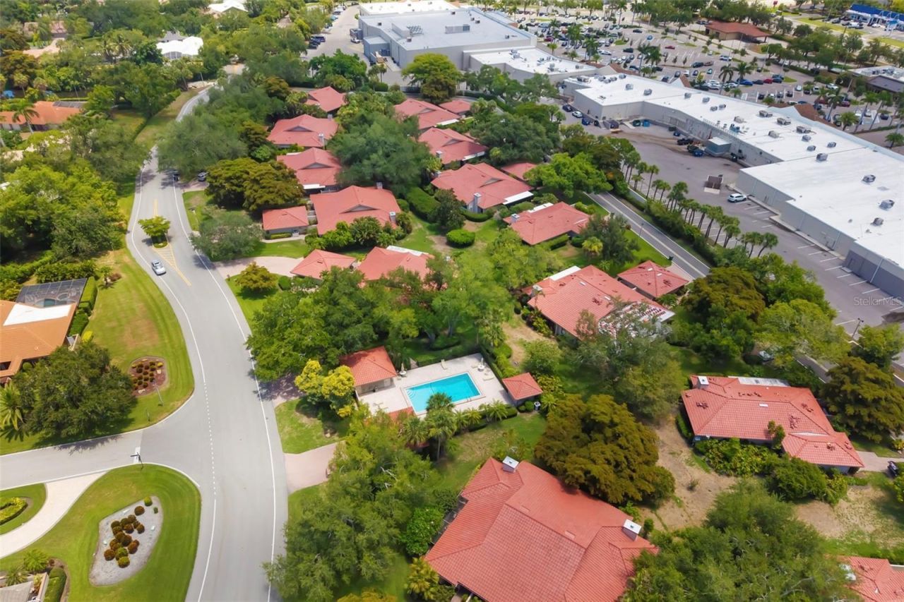 4820 Kestral Park Circle, Unit 18, Sarasota, FL 34231 Photo