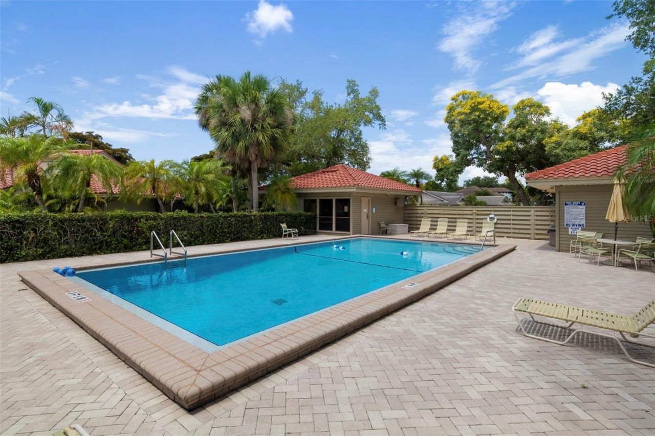 4820 Kestral Park Circle, Unit 18, Sarasota, FL 34231 Photo
