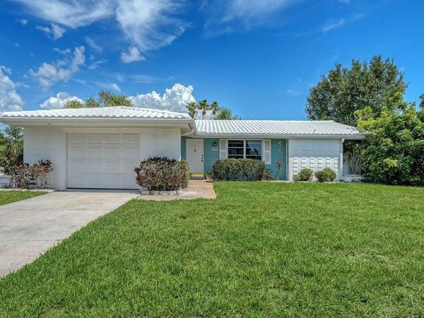 2822 SAFE HARBOR CIRCLE , SARASOTA, FL 34231