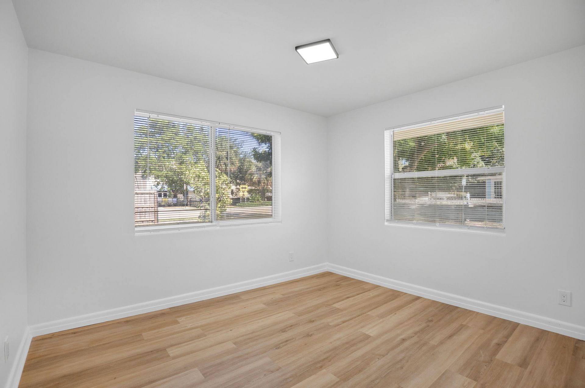 401 42nd Street, West Palm Beach, FL 33407 Photo
