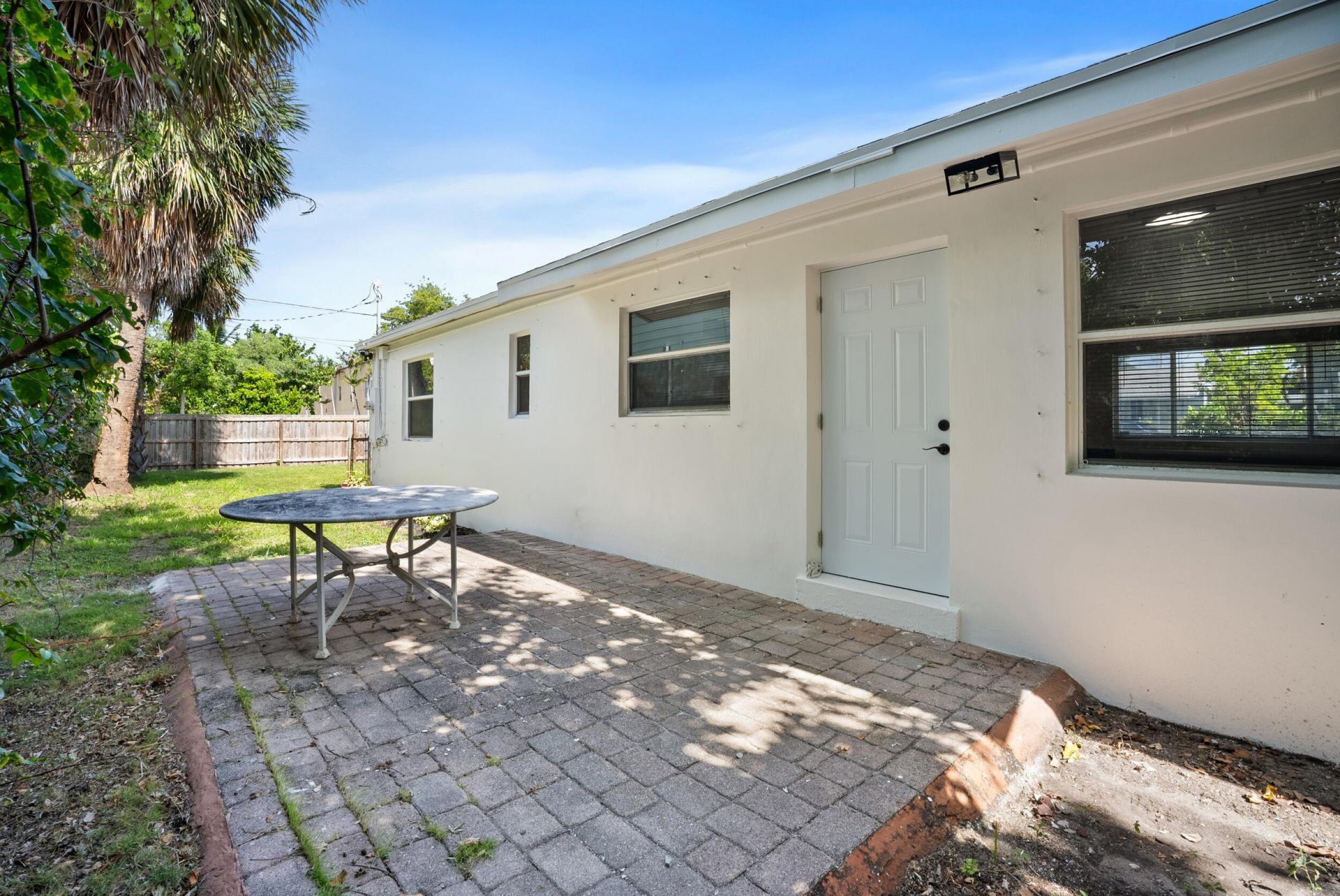 401 42nd Street, West Palm Beach, FL 33407 Photo