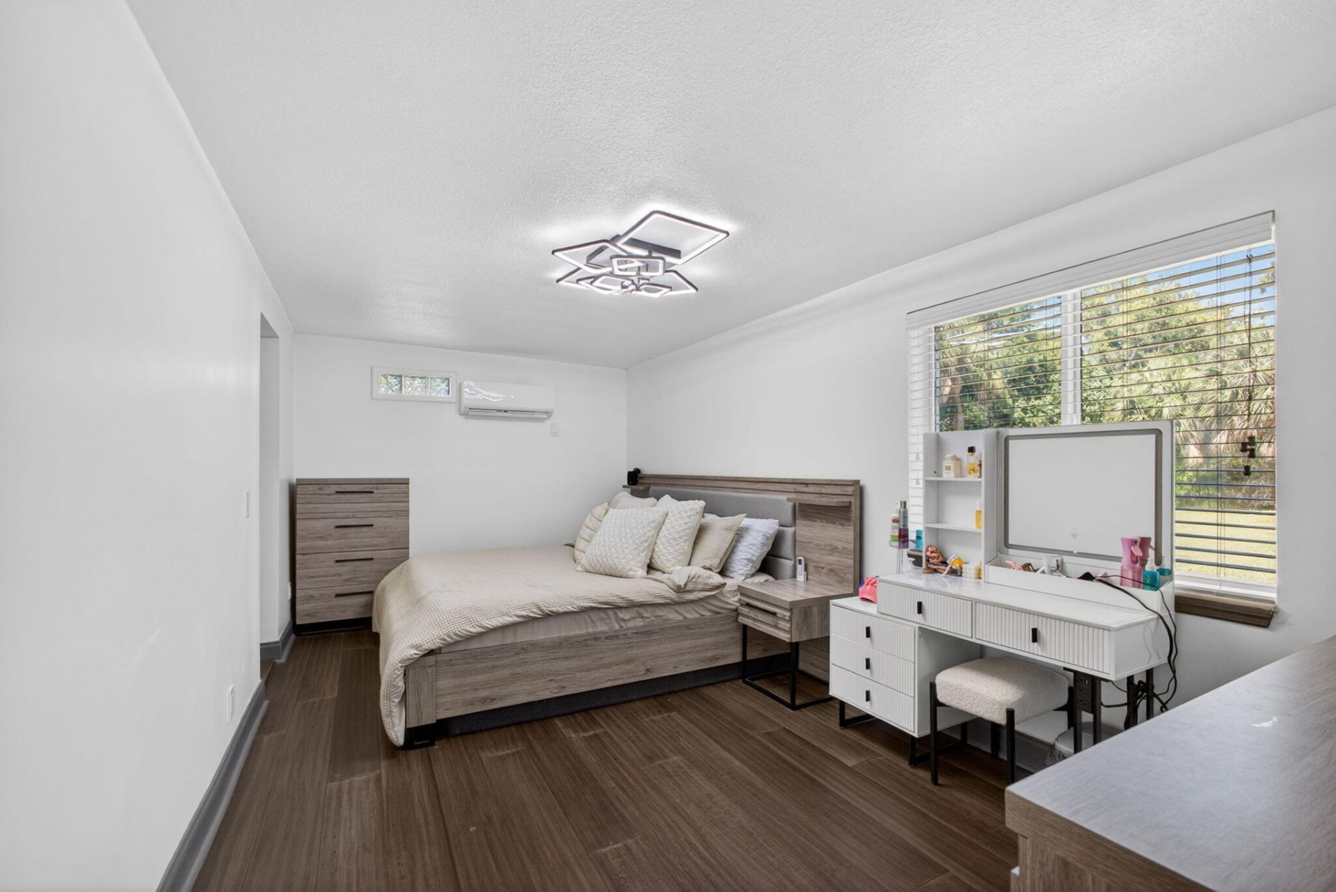 5500 West Place, Mangonia Park, FL 33407 Photo